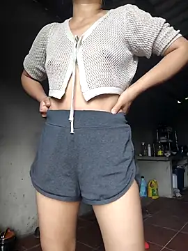 xinhxinh-cute online show from May 16, 2026, 10:36 am
