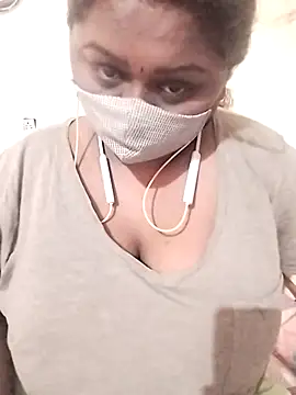 Snapshot of Tamil-Dhara chatting on April 1, 2026, 4:37 pm Tamil-Dhara online show from April 1, 2026, 4:37 pm