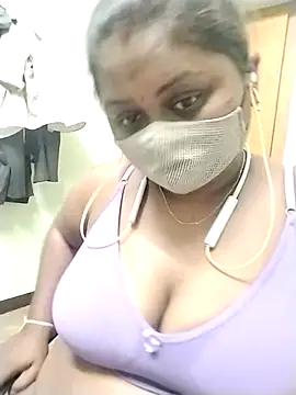 Snapshot of Tamil-Dhara chatting on April 13, 2026, 6:01 pm Tamil-Dhara online show from April 13, 2026, 6:01 pm