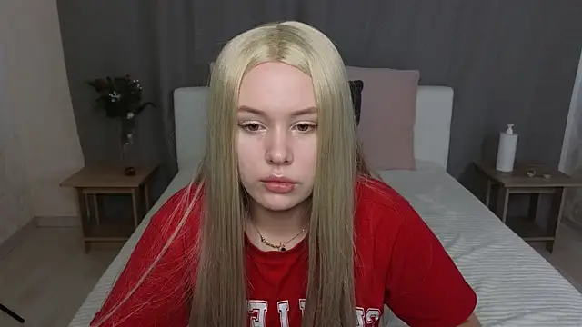 Snapshot of MelissaAvis chatting on July 6, 2026, 5:36 am MelissaAvis online show from July 6, 2026, 5:36 am