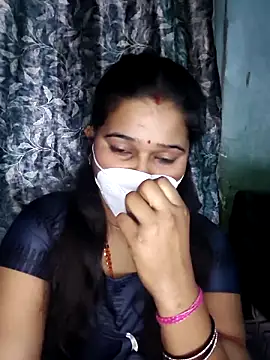 Hotmyfigure online show from March 27, 2026, 8:59 am