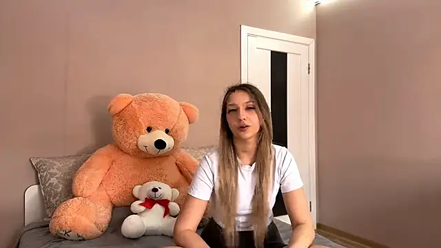 SondraLongest online show from March 26, 2026, 12:47 pm