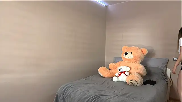 SondraLongest online show from April 7, 2026, 8:16 am