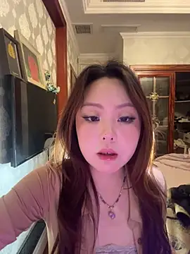 thelittlexx online show from April 15, 2026, 8:09 am