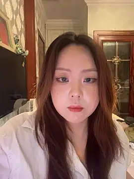 thelittlexx online show from April 9, 2026, 2:35 am