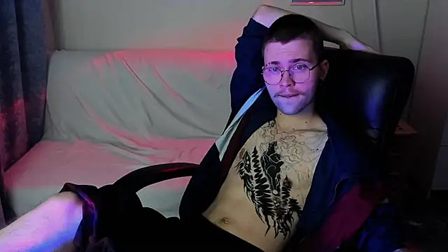 Snapshot of Thomas_Norton chatting on April 15, 2026, 8:42 pm Thomas Norton online show from April 15, 2026, 8:42 pm