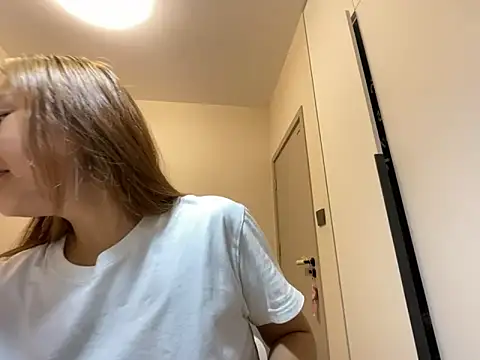 tutu512 online show from April 18, 2026, 11:34 am