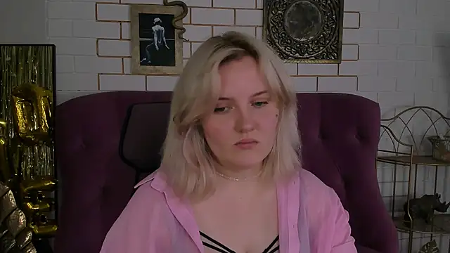 KathyBriggs online show from April 15, 2026, 5:24 am