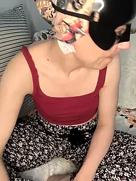 Pisicik 2 online show from April 15, 2026, 4:55 pm