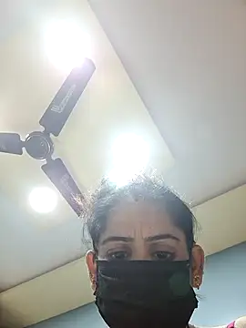 sonalidey5564 online show from April 4, 2026, 9:43 pm