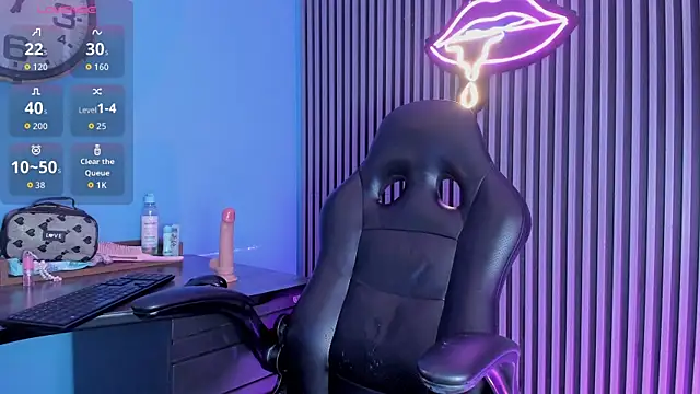 Luna roose1 online show from April 1, 2026, 1:41 pm