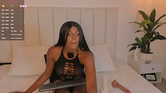 Snapshot of Megan_Brunette2 chatting on May 15, 2026, 11:47 pm Megan Brunette2 online show from May 15, 2026, 11:47 pm