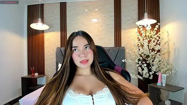 Anissa m  online show from April 4, 2026, 7:09 pm