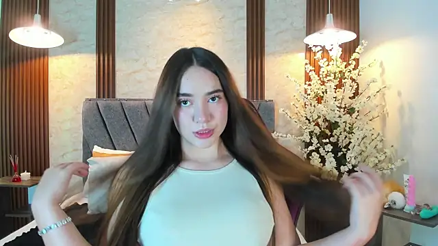 Anissa m  online show from April 2, 2026, 6:58 pm