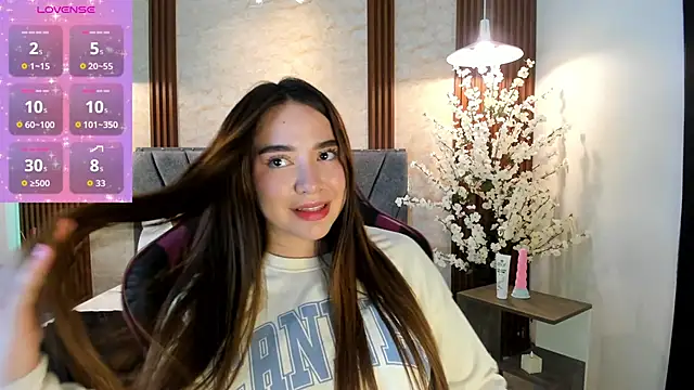 Anissa m  online show from April 7, 2026, 7:04 pm