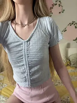 AvaTayloor online show from April 11, 2026, 1:48 pm