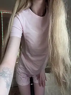 AvaTayloor online show from April 2, 2026, 4:30 am