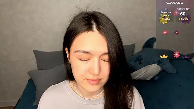 lilysolar online show from April 5, 2026, 3:40 pm