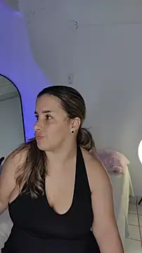 Snapshot of _JuliethSexy_ chatting on June 16, 2026, 4:51 pm JuliethSexy online show from June 16, 2026, 4:51 pm