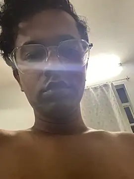 hotbottominr online show from April 24, 2026, 5:04 pm