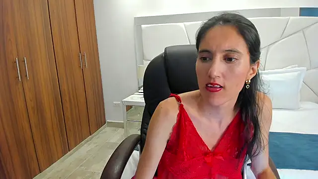 Snapshot of Shary_leon chatting on July 14, 2026, 7:09 pm Shary leon online show from July 14, 2026, 7:09 pm