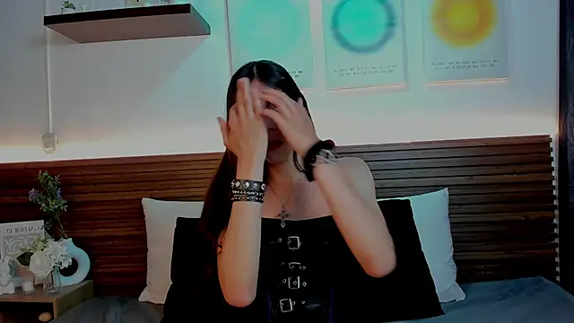 Sara cutie  online show from April 6, 2026, 7:15 pm