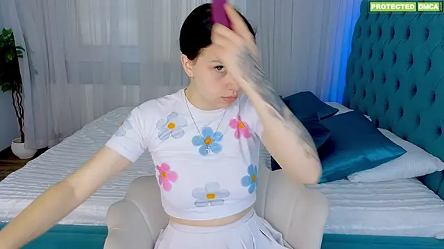 DarkAdelina online show from April 9, 2026, 9:15 am