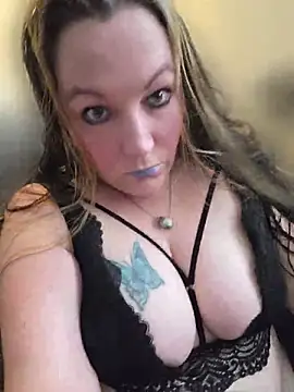Snapshot of Queenemerald chatting on July 8, 2026, 6:30 pm Queenemerald online show from July 8, 2026, 6:30 pm