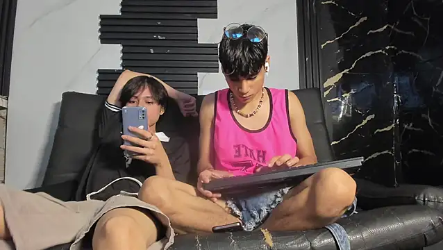 Max gold online show from April 18, 2026, 4:20 pm