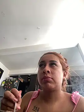 Snapshot of gretchen_1998 chatting on April 9, 2026, 2:34 pm gretchen 1998 online show from April 9, 2026, 2:34 pm