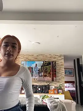 Snapshot of gretchen_1998 chatting on April 6, 2026, 6:42 pm gretchen 1998 online show from April 6, 2026, 6:42 pm