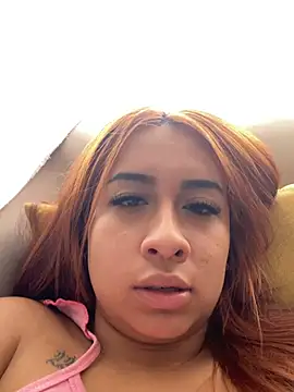 Snapshot of gretchen_1998 chatting on April 8, 2026, 2:51 pm gretchen 1998 online show from April 8, 2026, 2:51 pm