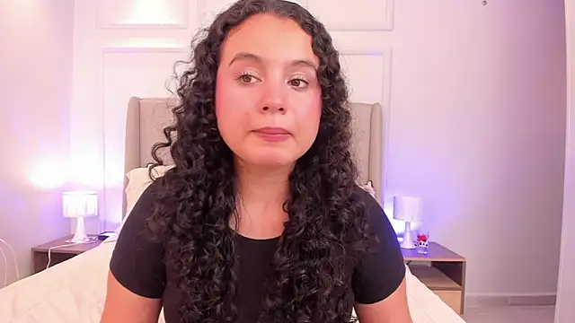 Snapshot of ShanonFox_oficial chatting on April 11, 2026, 9:18 pm ShanonFox oficial online show from April 11, 2026, 9:18 pm