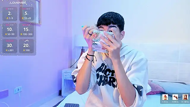 CAROLYNFOSTER online show from April 17, 2026, 10:29 am