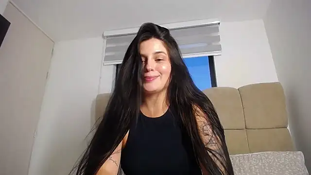 Snapshot of SofiaBanks_ chatting on May 18, 2026, 11:20 pm SofiaBanks online show from May 18, 2026, 11:20 pm