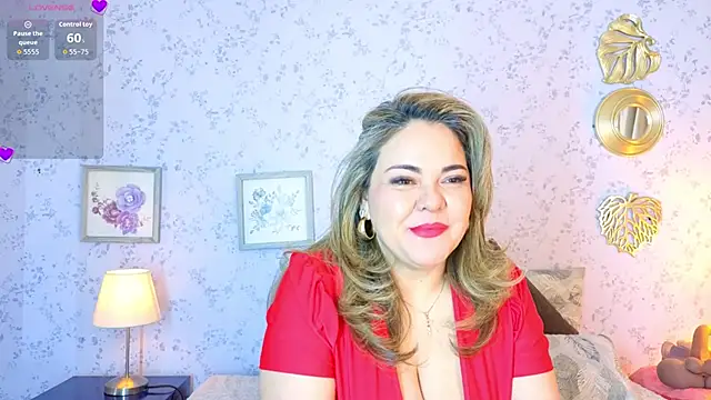 Snapshot of Natashablade__ chatting on May 25, 2026, 11:42 am Natashablade online show from May 25, 2026, 11:42 am
