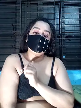 Choco Maw online show from April 12, 2026, 7:39 pm