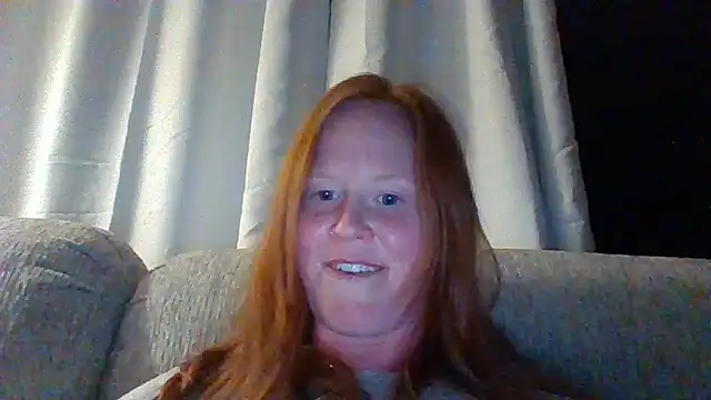 Snapshot of RedVelvetVixen chatting on March 26, 2026, 12:42 am RedVelvetVixen online show from March 26, 2026, 12:42 am