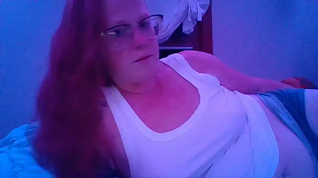 RedVelvetVixen online show from May 27, 2026, 1:26 am