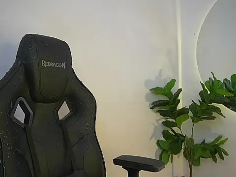 Thin tommy01 online show from April 13, 2026, 8:35 pm