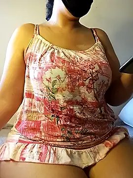 Snapshot of orla-love chatting on July 4, 2026, 3:27 pm orla-love online show from July 4, 2026, 3:27 pm