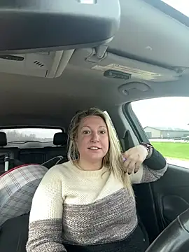 Snapshot of sweetkacibaby chatting on April 12, 2026, 2:09 pm sweetkacibaby online show from April 12, 2026, 2:09 pm