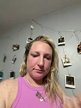 Snapshot of sweetkacibaby chatting on April 14, 2026, 12:04 am sweetkacibaby online show from April 14, 2026, 12:04 am