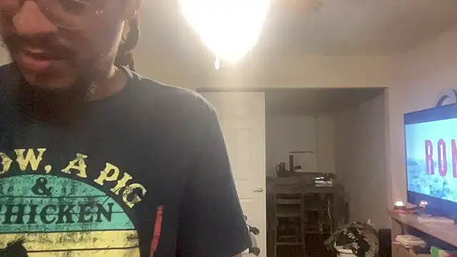 Snapshot of xxRedMamba392xx chatting on April 15, 2026, 5:02 am xxRedMamba392xx online show from April 15, 2026, 5:02 am