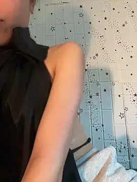 Mi-Lani online show from April 10, 2026, 3:35 am