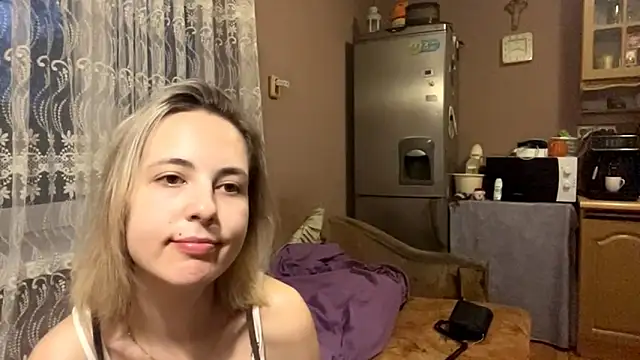 Snapshot of enchantedass chatting on April 2, 2026, 5:19 pm enchantedass online show from April 2, 2026, 5:19 pm