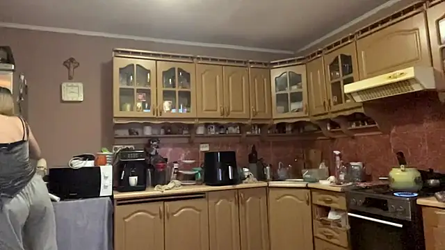 Snapshot of enchantedass chatting on April 14, 2026, 5:18 pm enchantedass online show from April 14, 2026, 5:18 pm