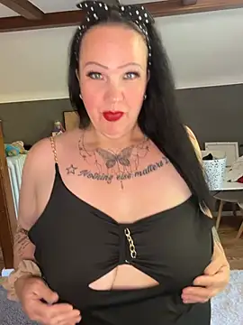 Snapshot of Noraya_ink chatting on May 30, 2026, 4:45 pm Noraya ink online show from May 30, 2026, 4:45 pm