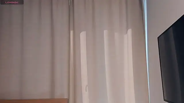 JuliannPaysour online show from March 30, 2026, 7:32 am