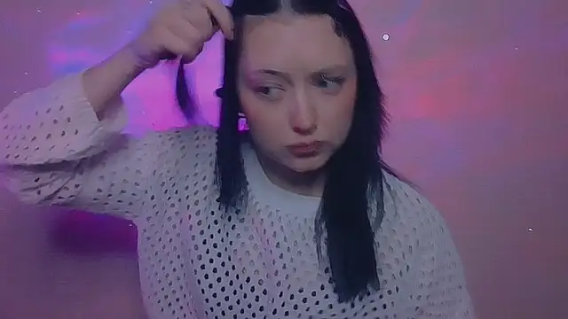 Katarina Fox  online show from April 7, 2026, 12:40 pm